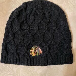 Black Cable Knit Beanie with Chicago Blackhawks Logo
